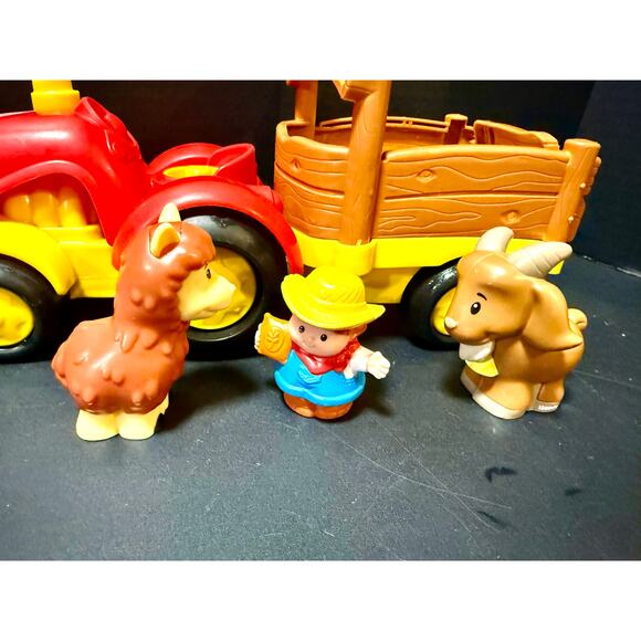 Fisher-Price Little People Tow 'n Pull Tractor boy farmer llama & goat - Picture 2 of 5